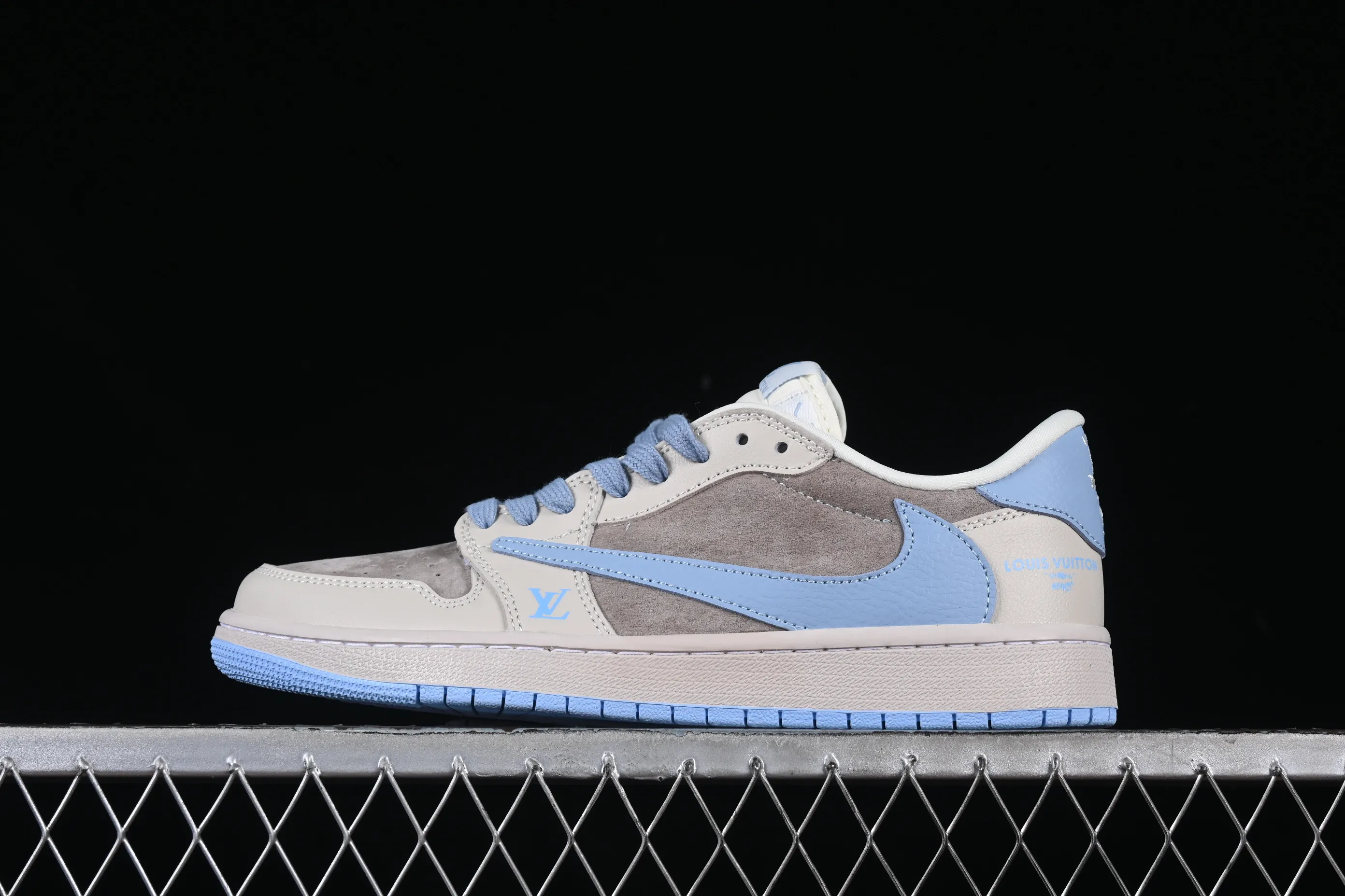 All categories Air Jordan Jordan series basketball shoes Air Jordan 1 Low High-end customized low-top sneakers M version Travis Scott x Fragment Design x Jordan Air Jordan 1 Low OG SP AJ1 Joe 1LV co-branded Azure Pig Eight low-top cultural casual sneakers LX1988-10
